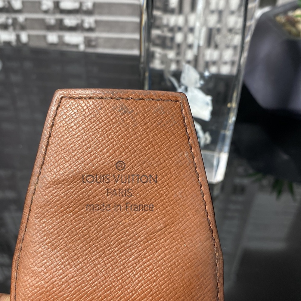Authentic Louis Vuitton Monogram Case - Picture 8 of 16